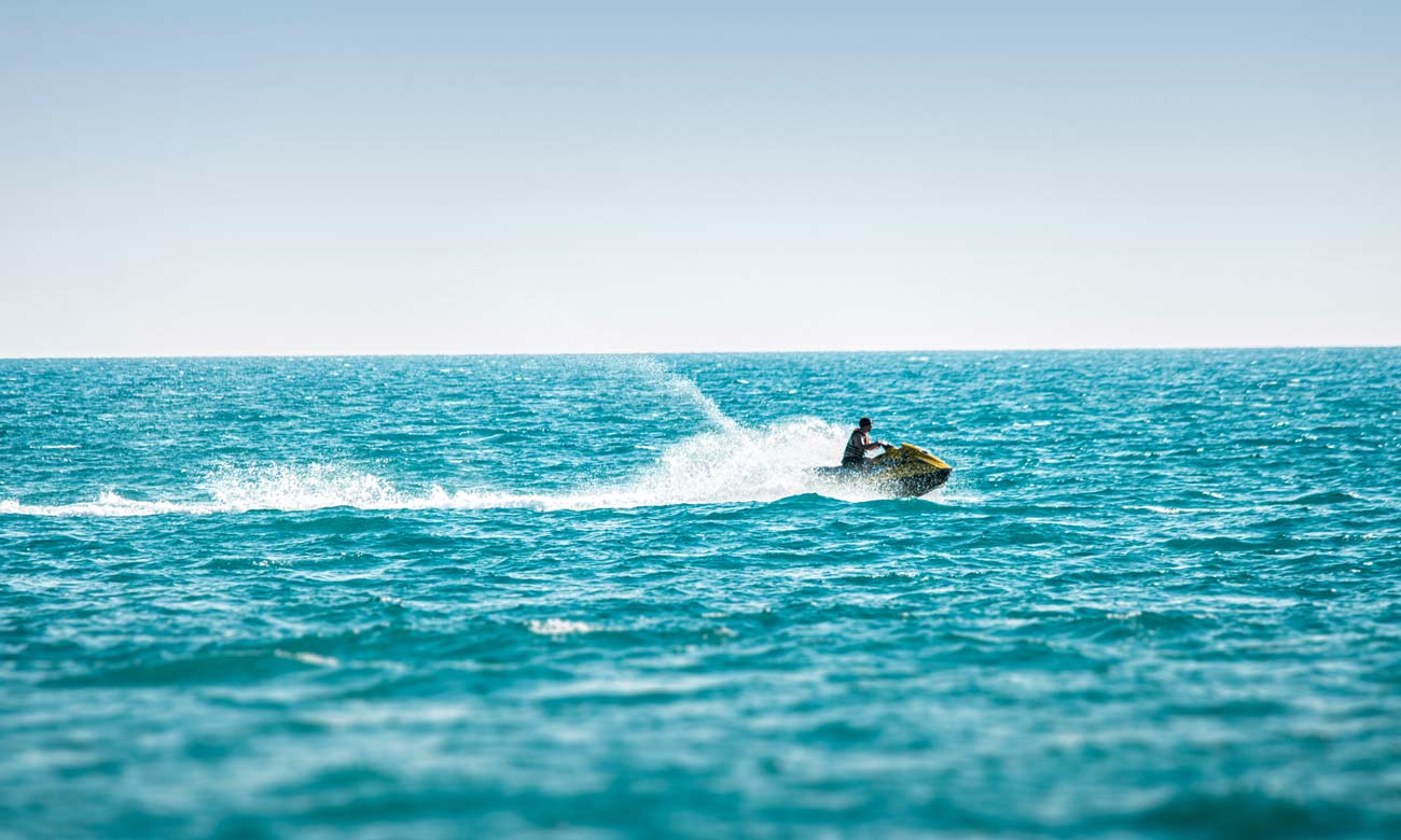 Alquiler de moto de agua en la Bahía de Santander